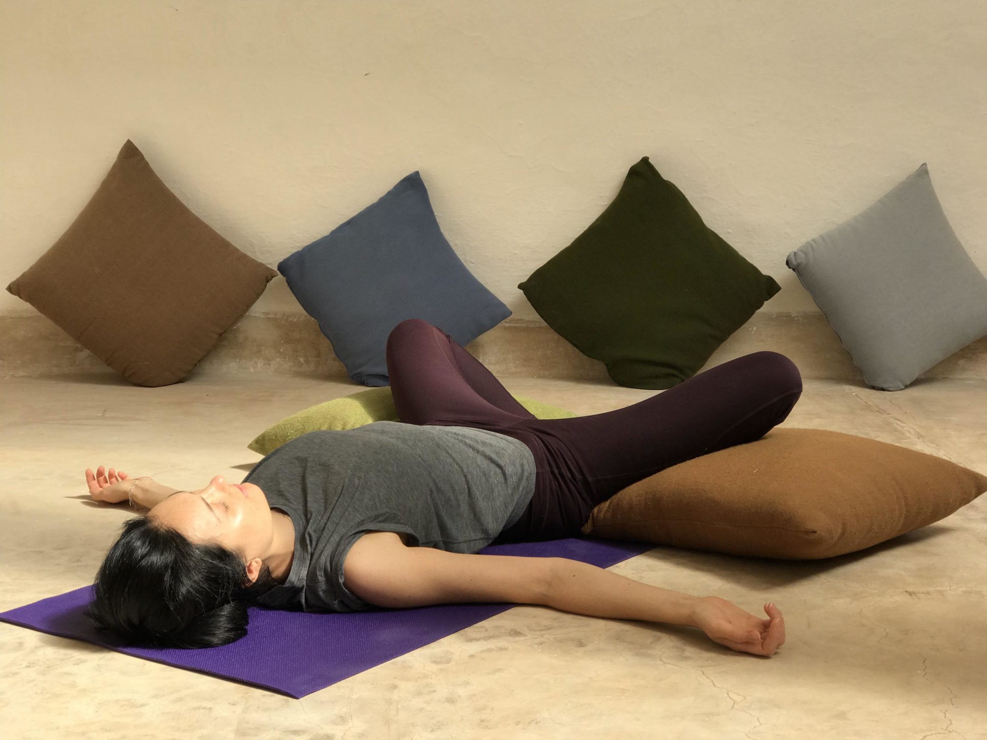 Yoga poses: 5 min routine for better sleep – News9Live